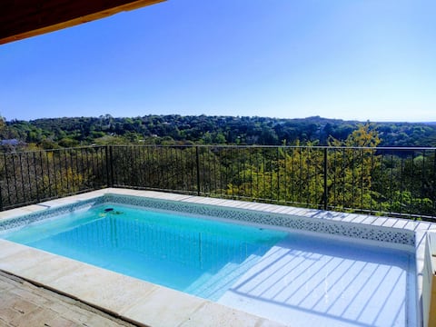 Popular Airbnb listing: La Pasionaria Country House in Salsipuedes