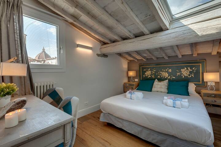 Penthouse with Terrace in the Historic Center gallery image 3