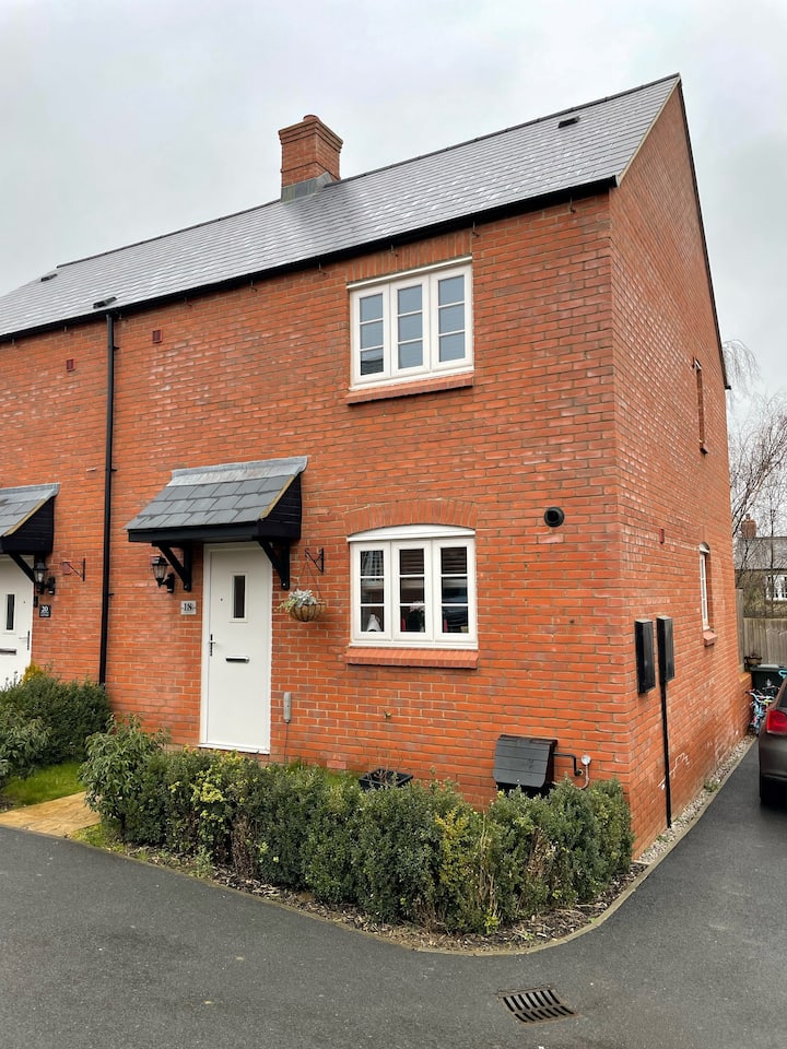 Towcester 3 bed house Silverstone F1 Weekend Houses for Rent in