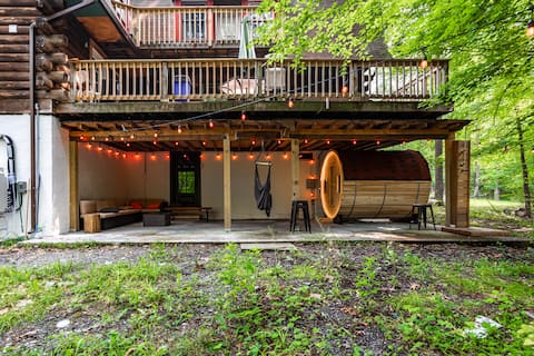 Seven Oaks Cabin | Sauna |  POOL | 7 BDR | Hot Tub