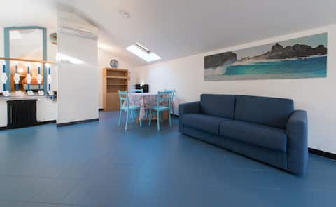 Airbnb con migliori performance: Apartment in villa, with swimming pool a Finale Ligure