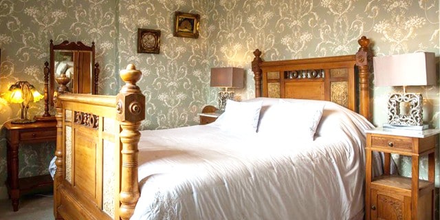Double Room (2)