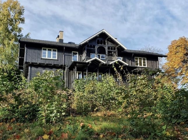 Kollen Slottet / 12 Rom i et antikt hus