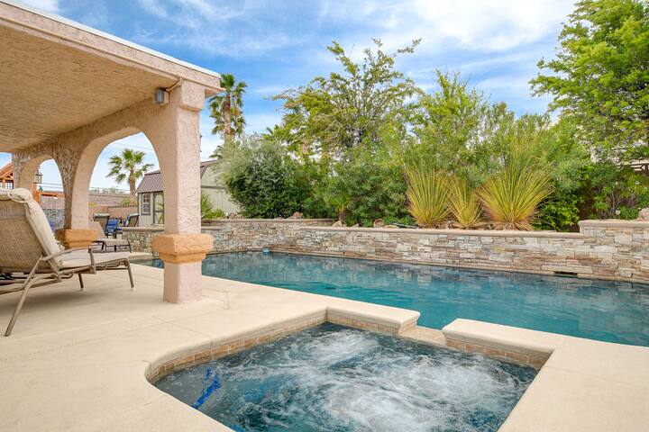 1 story luxury Pool, Spa, Sauna, Amazing back yard gallery image 5