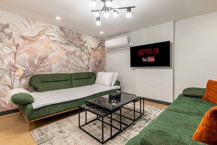Deluxe Three Bedroom Suite