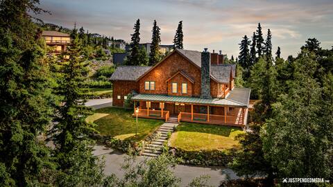Ptarmigan Roost: Luxury Mountain Lodge