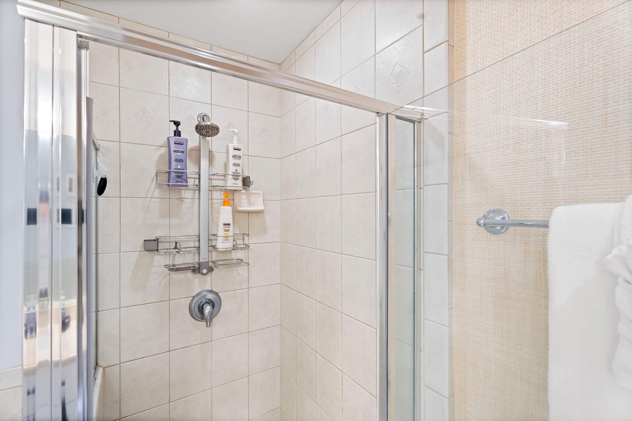 Spacious 3 BR Townhome by Beach - Photo 35