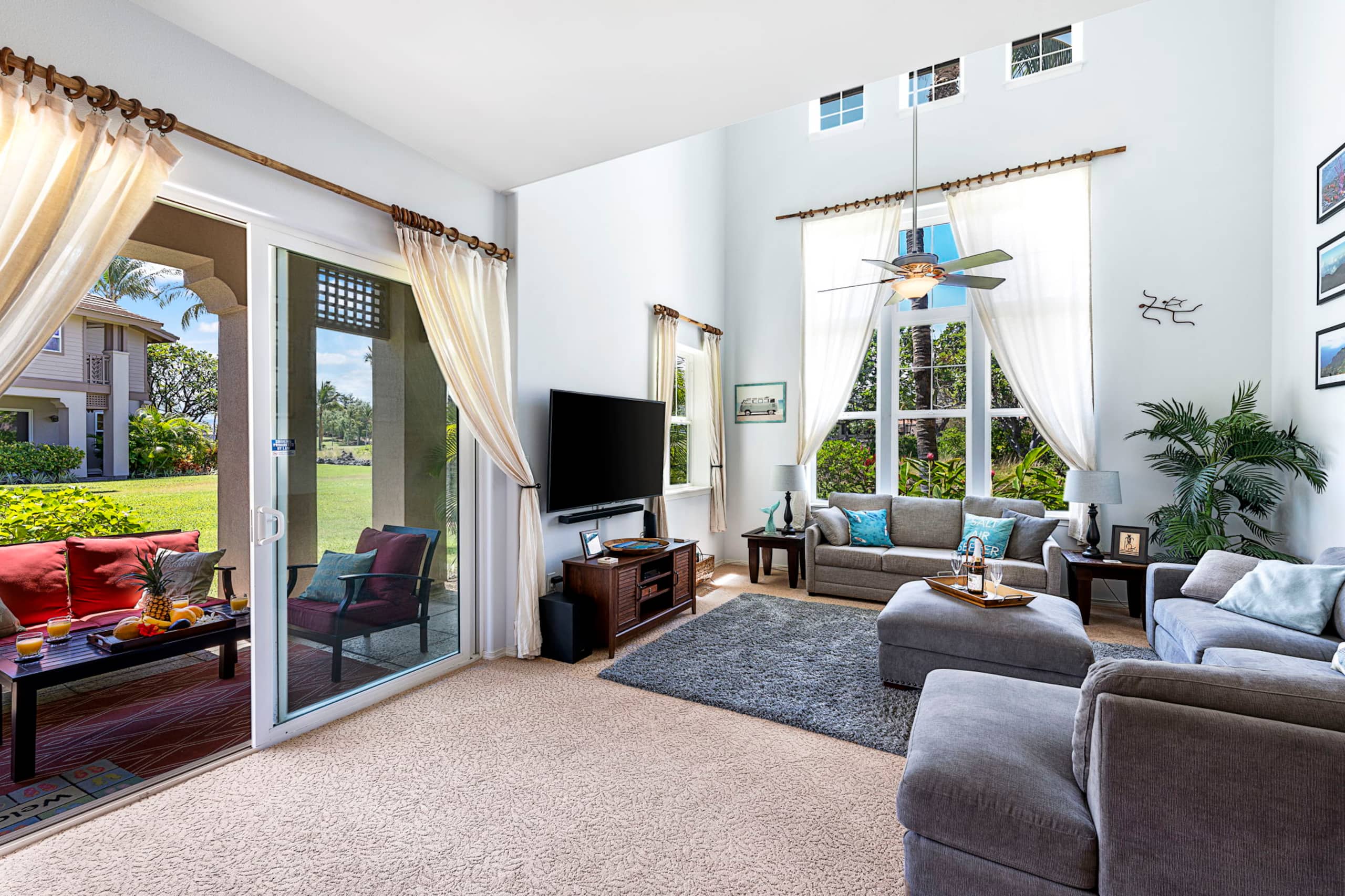 Spacious 3 BR Townhome by Beach - Photo 12