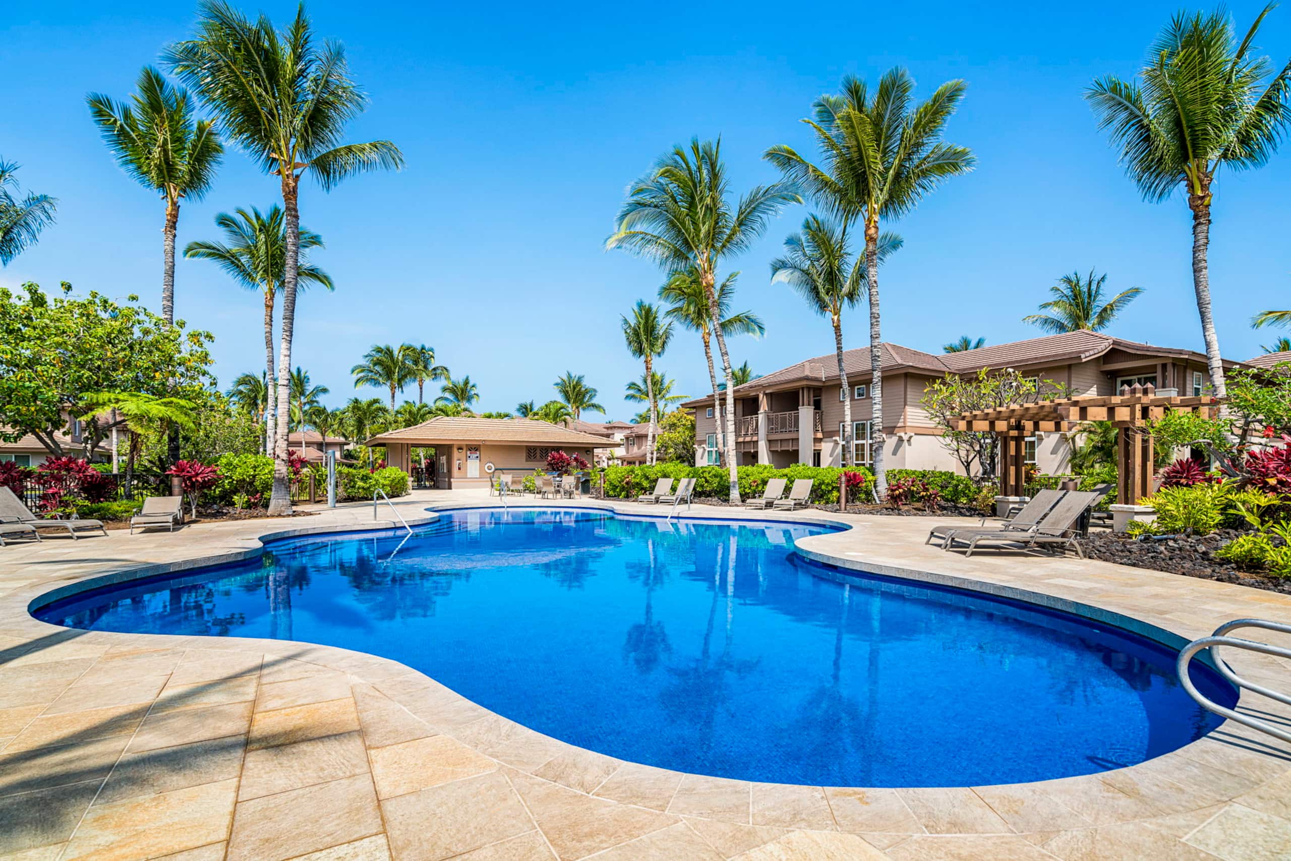 Spacious 3 BR Townhome by Beach - Photo 56