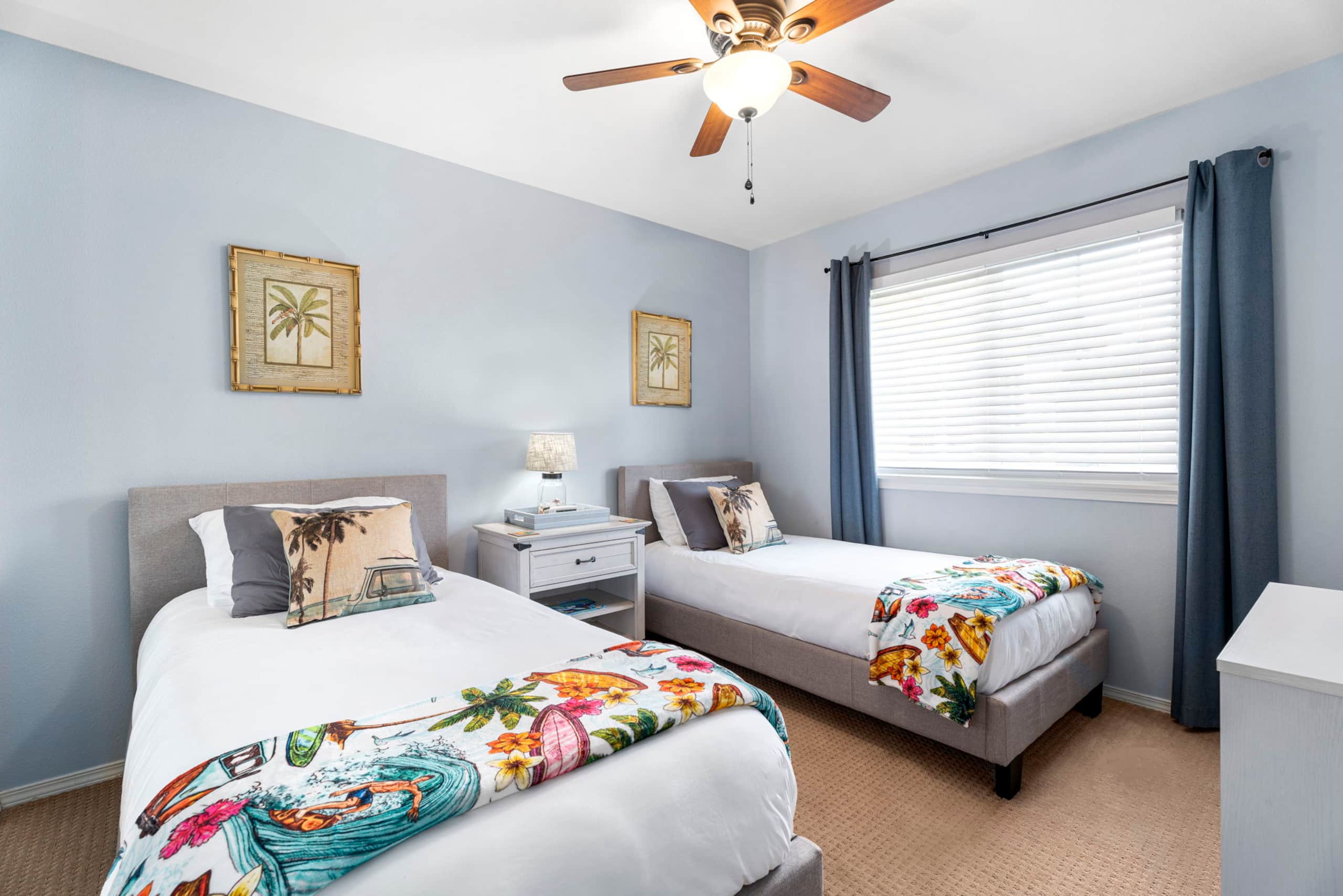 Spacious 3 BR Townhome by Beach - Photo 37