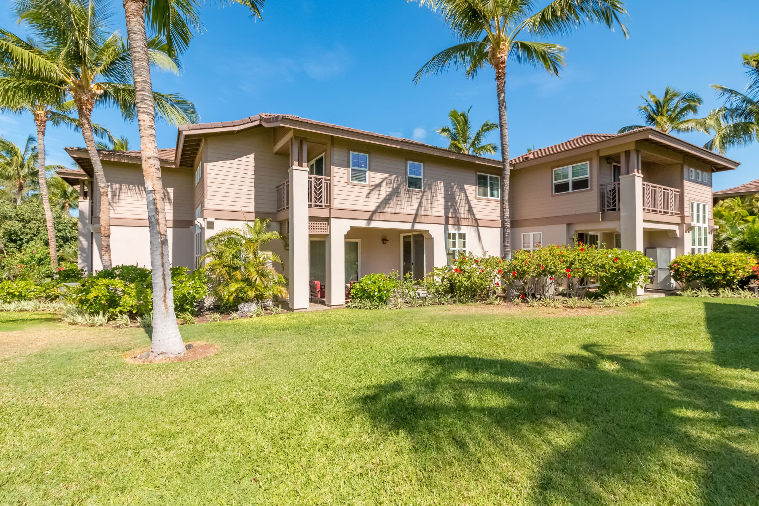 Spacious 3 BR Townhome by Beach - Photo 5
