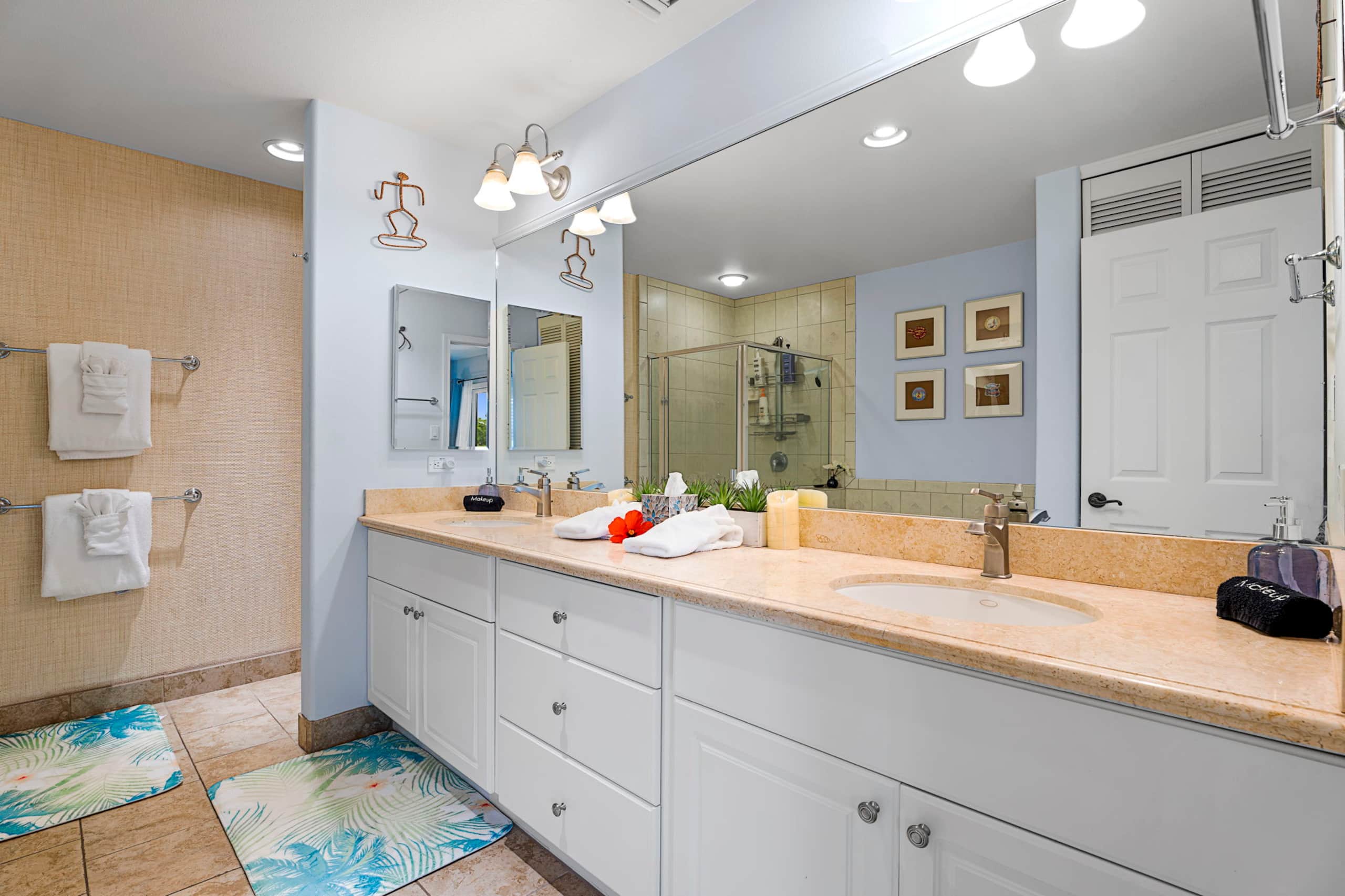 Spacious 3 BR Townhome by Beach - Photo 33