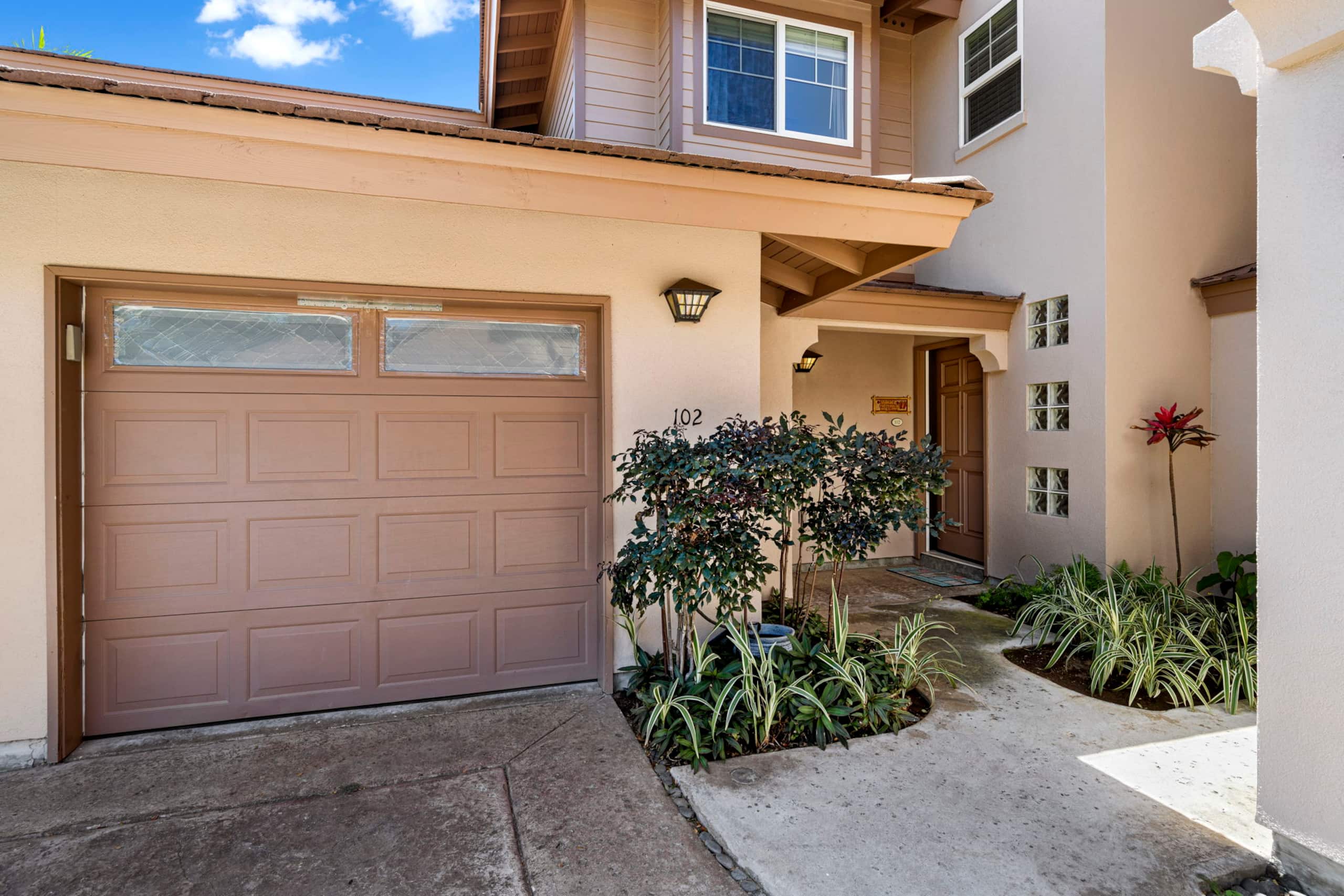 Spacious 3 BR Townhome by Beach - Photo 43
