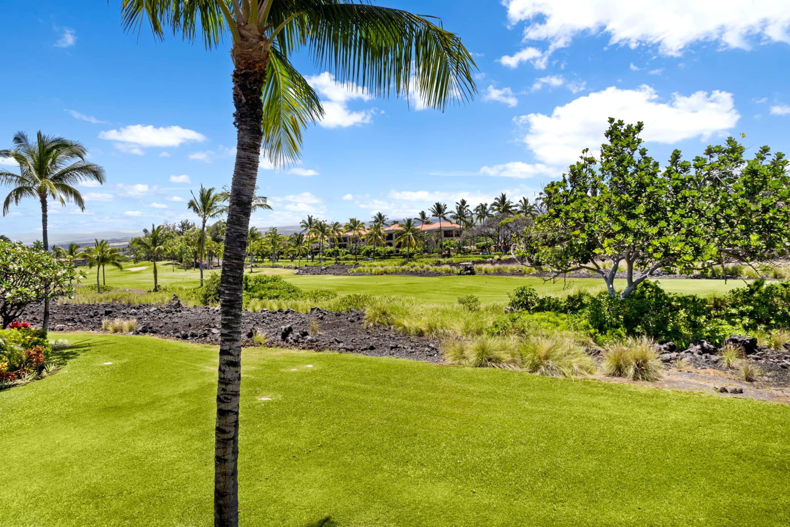 Spacious 3 BR Townhome by Beach - Photo 52