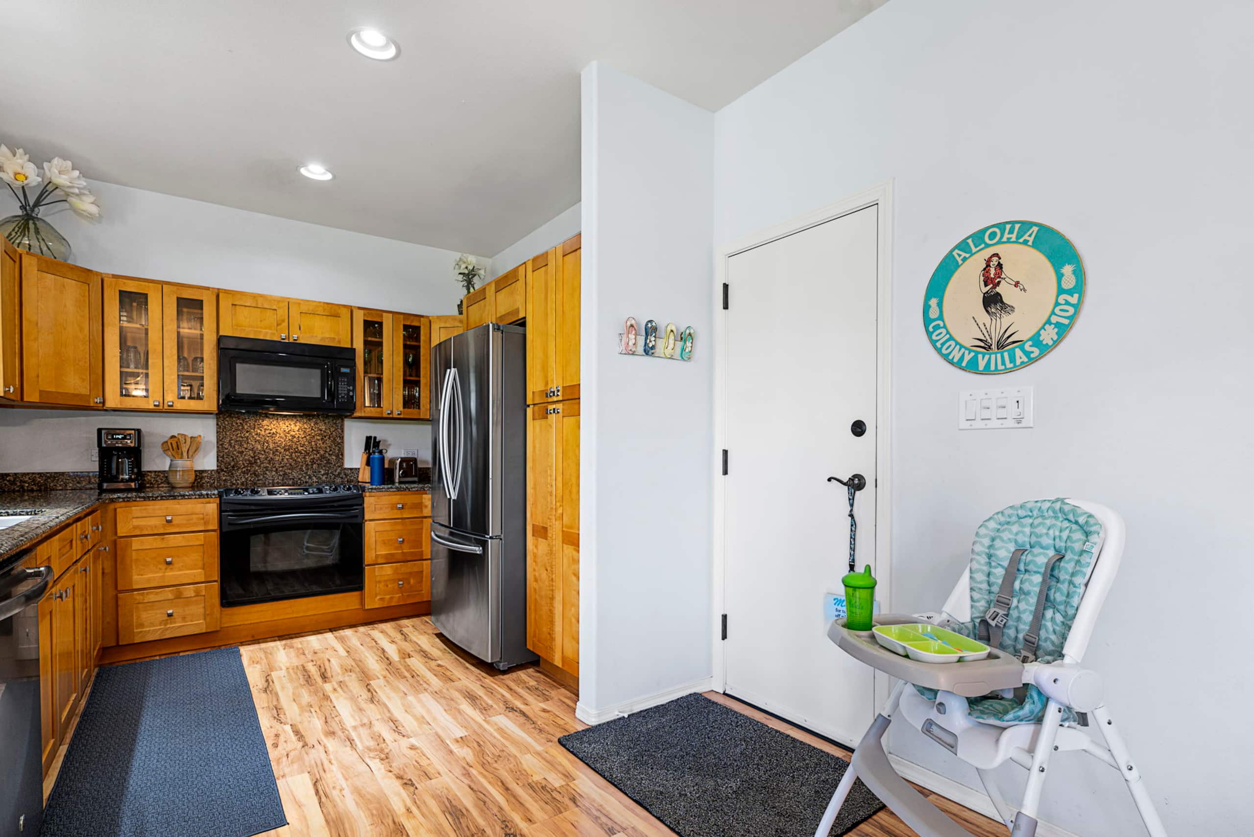 Spacious 3 BR Townhome by Beach - Photo 24