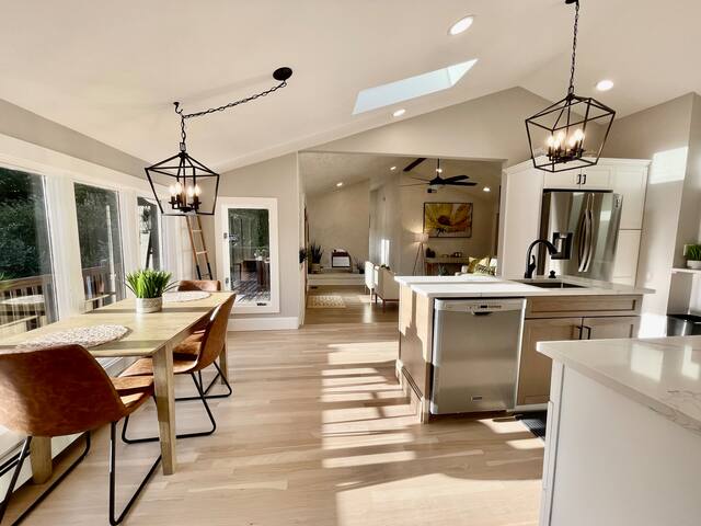 Peaceful & Exquisite LAKE FRONT Home w/Heated Pool gallery image 2