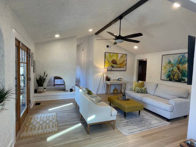 Peaceful & Exquisite LAKE FRONT Home w/Heated Pool gallery image 4