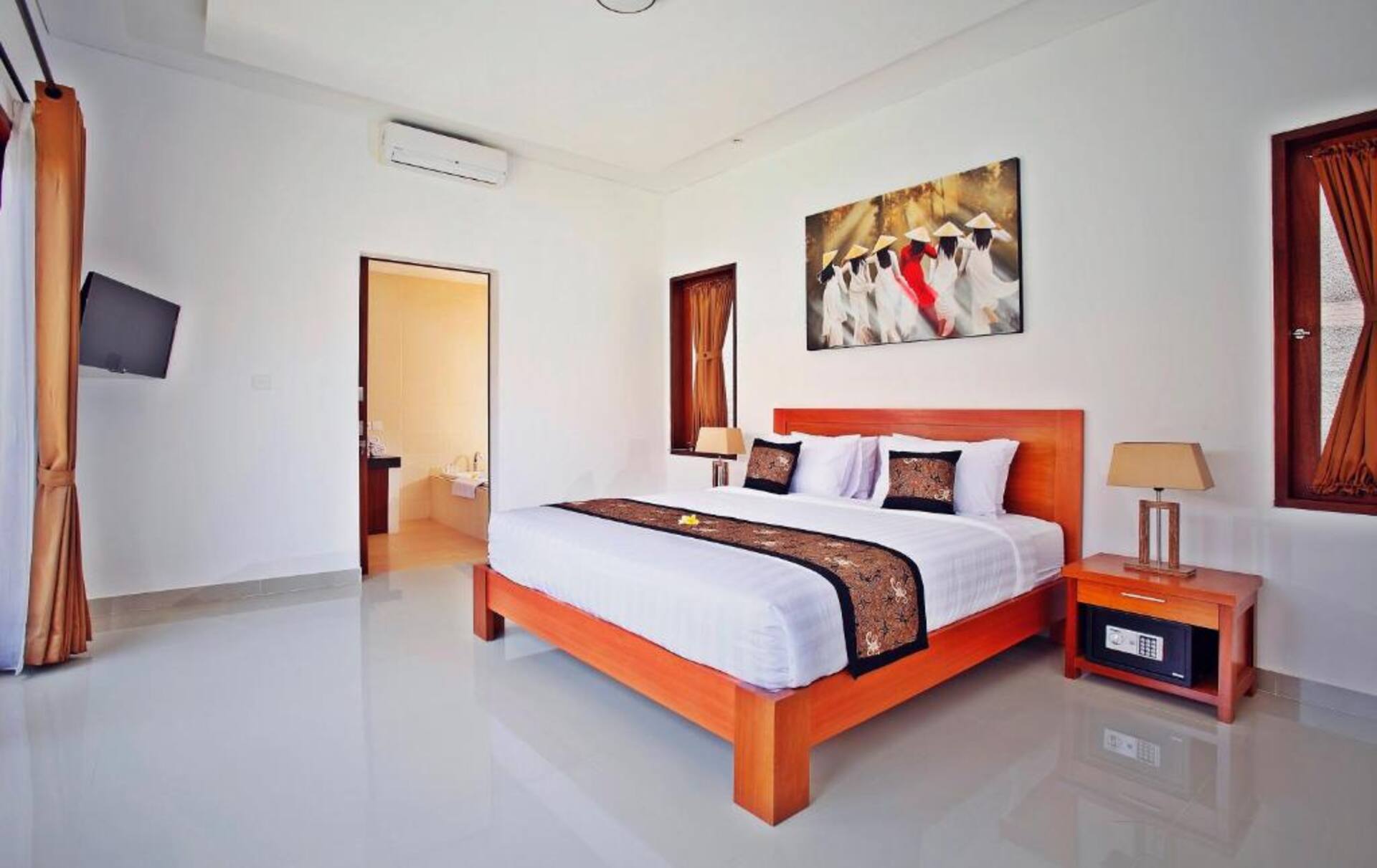 Spacious Poolside Sanctuary 3 Bedroom Private Villa in Seminyak 3