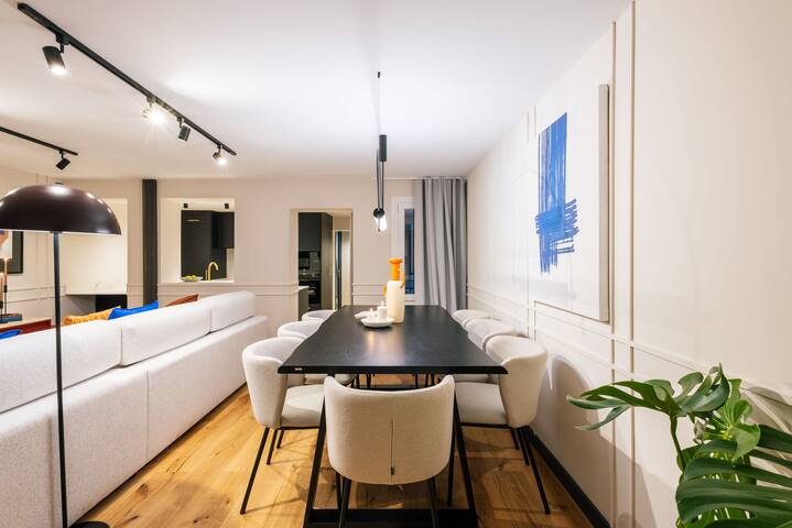 Stylish 4 Bedrooms 4 showers+2 balcons GRAN VIA gallery image 5