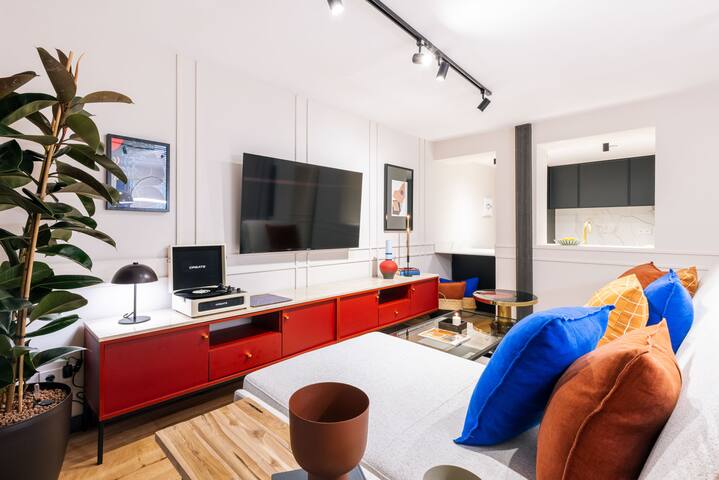 Stylish 4 Bedrooms 4 showers+2 balcons GRAN VIA gallery image 4