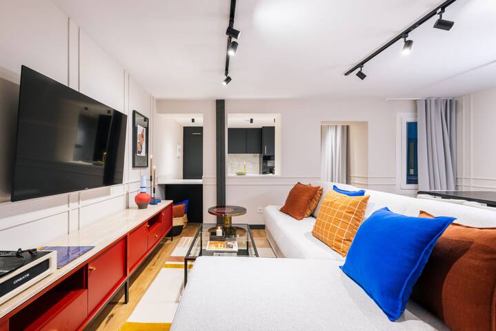 Stylish 4 Bedrooms 4 showers+2 balcons GRAN VIA gallery image 3