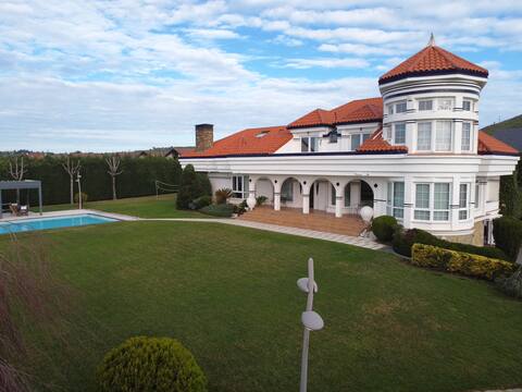 Villa en Hinojedo - Suances