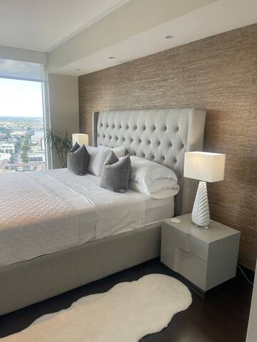 Luxury Oceanfront Spacious 3/Bedroom gallery image 2