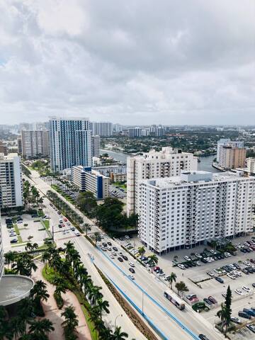 Luxury Oceanfront Spacious 3/Bedroom gallery image 4