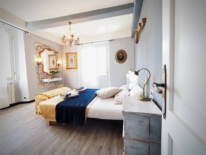 Dimora del Carmine (Aquarium) genovabnb it Apartments for Rent in