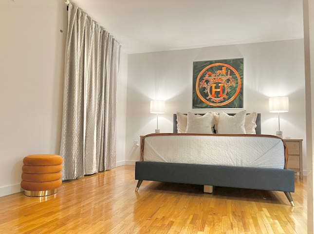 Boss Living NYC Center gallery image 3