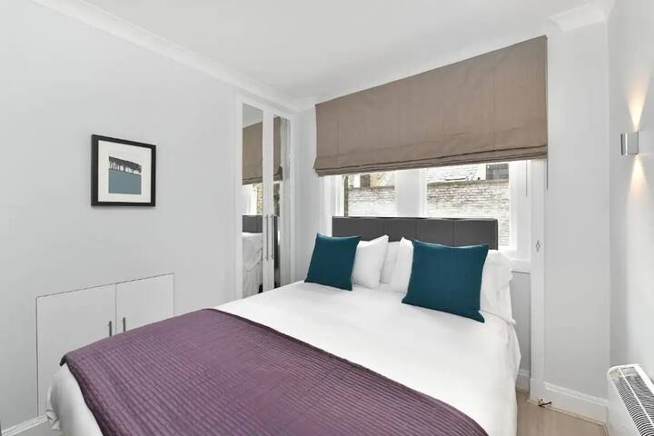 2 Bed Chiltern Street Apartment Marylebone A gallery image 4