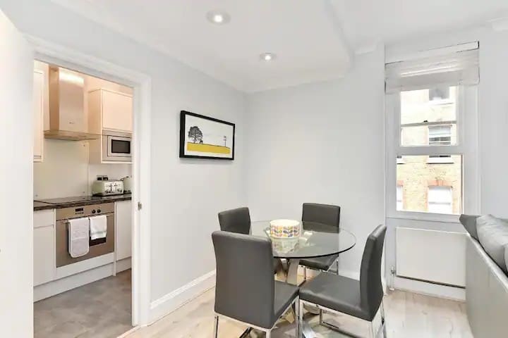 2 Bed Chiltern Street Apartment Marylebone B gallery image 4