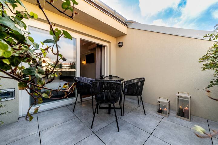 Deluxe with Terrace for Four Guests gallery image 4