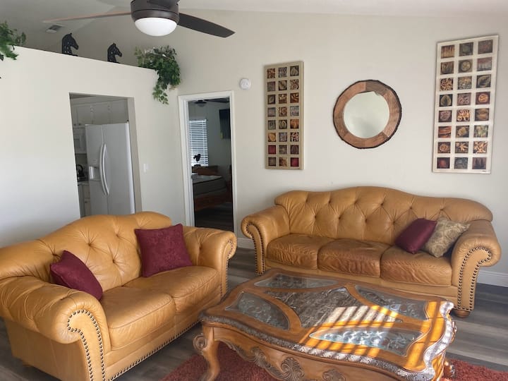 4 Beds in Sun N Lake Villa with Garage Houses for Rent in