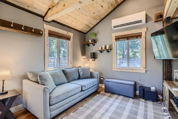 Hot Tub | Huge Yard | Amazing 3BR&Guest House gallery image 3