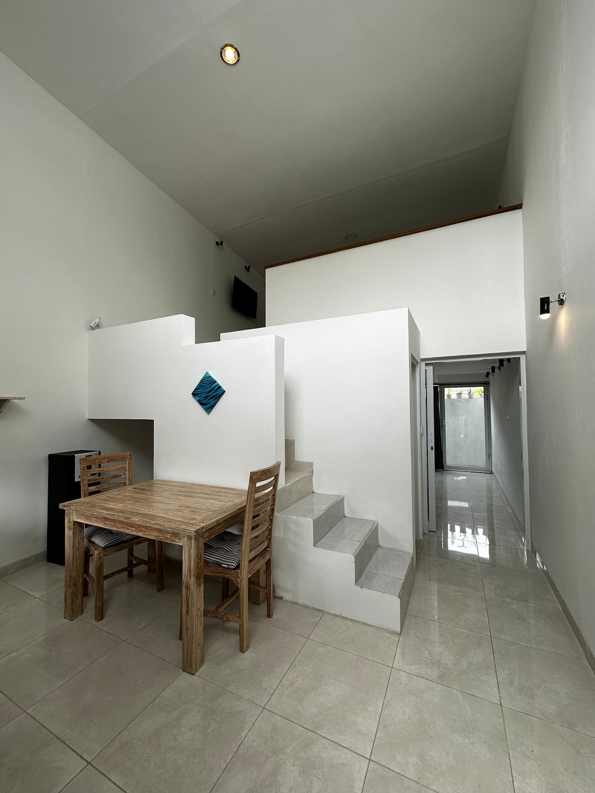 Loft in South Kuta · ★4.54 · 2 bedrooms · 2 beds · 1.5 baths, Airbnb karşılaştırması