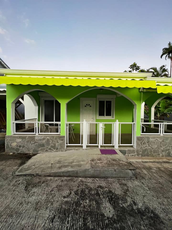 Paradise Gite F2 cooler Houses for Rent in Bouillante, BasseTerre