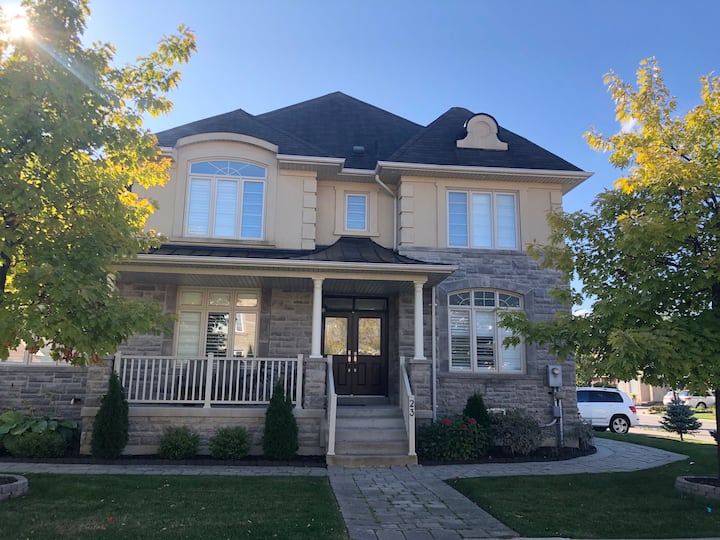 Suite with office and living room Whole Floor Houses for Rent in