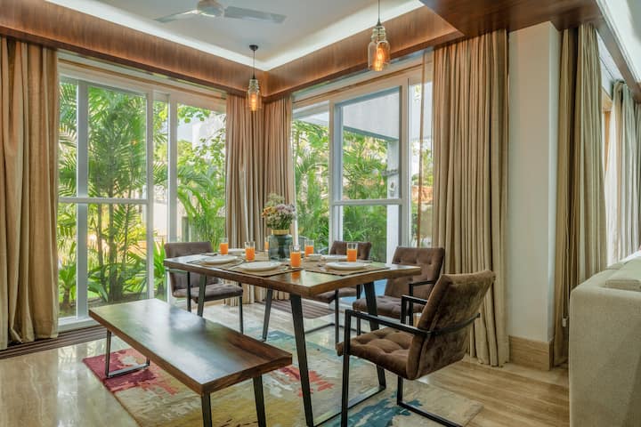 ✨Mornings feel extra special here☀️  
Whether it’s a wholesome breakfast or just a fresh juice and some sunshine, this cozy dining nook wrapped in greenery makes every meal a moment.✨