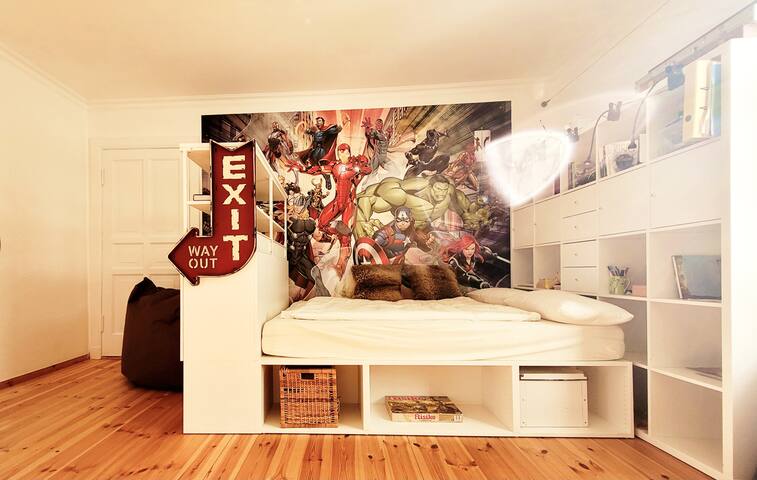 Spacious Apartment for Families on Helmholtzplatz