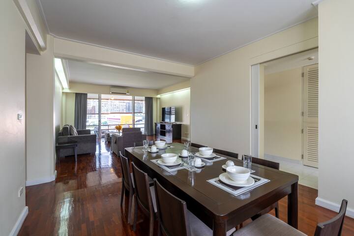 2 BR, Spacious desirable 100 m. from BTS Nana gallery image 4