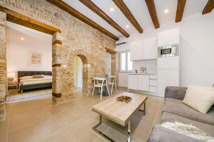 Kostela Luxury Suite By Belmont Realty - Zadar