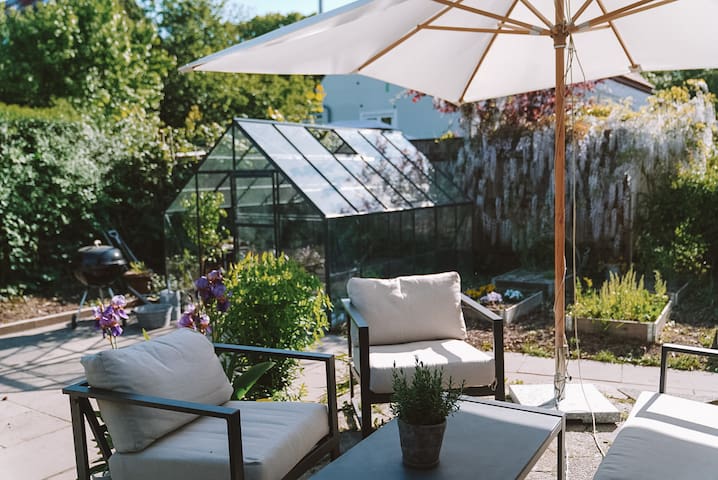 Country home in the city gallery image 3