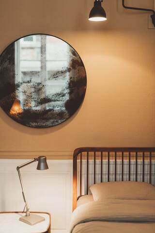 Bel appartement haussmannien gallery image 3