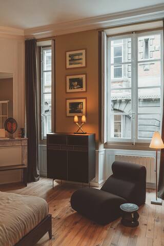 Bel appartement haussmannien gallery image 4