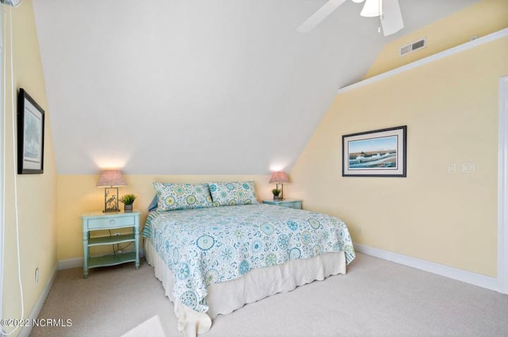 Dormitorio principal con colchón tamaño king