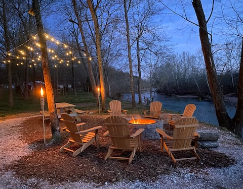 The Floy at High Bank - Elk River Front Cabin
