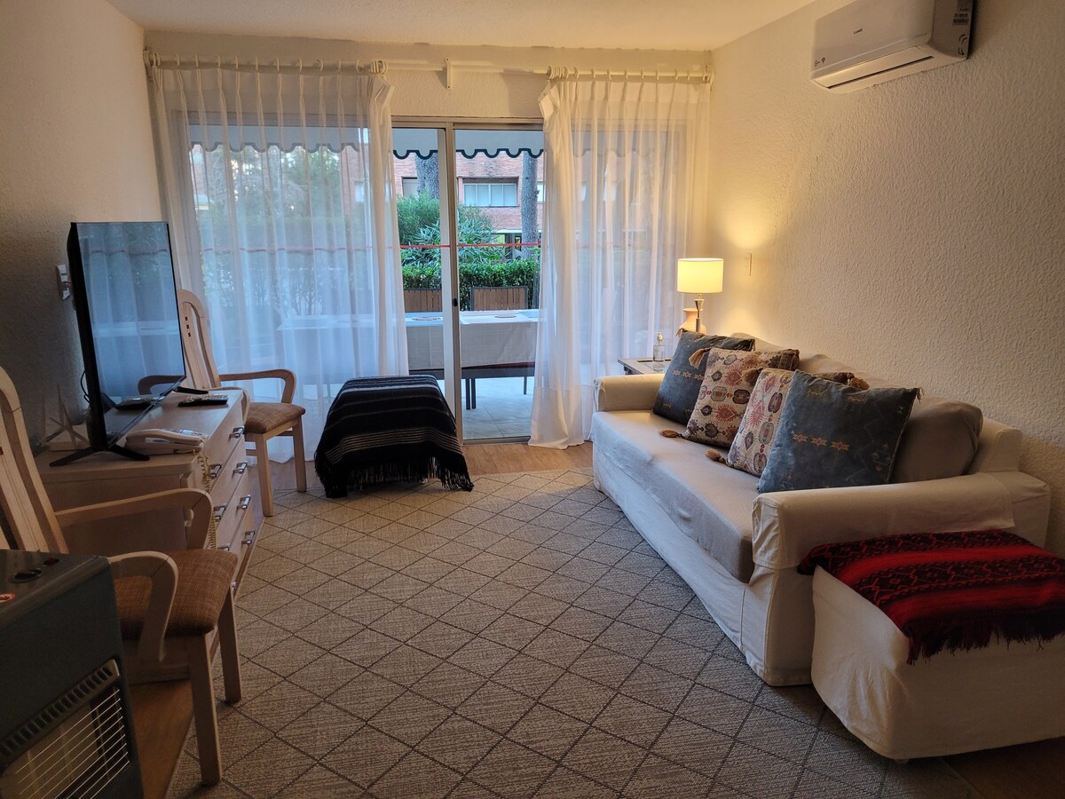 Successful Airbnb property: apartment in complex with exit to the garden in Pinares Las Delicias