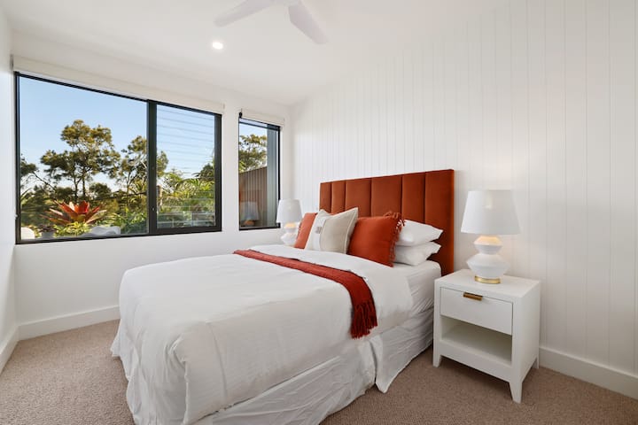 Stunning main bedroom overlooking the park opposite