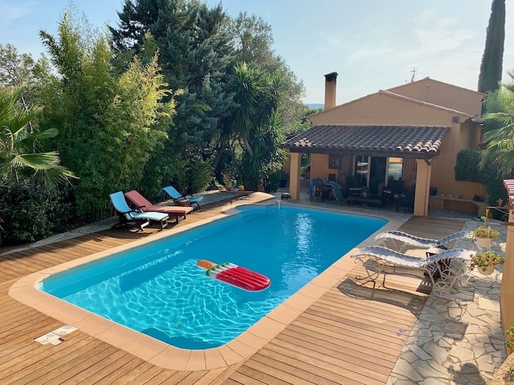 Beautiful quiet family home with pool Houses for Rent in Hyères